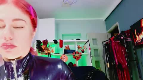 ella_kross online show from October 9, 3:26 am