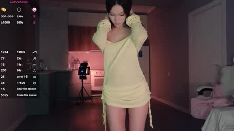 Lee online show from September 23, 2:25 am