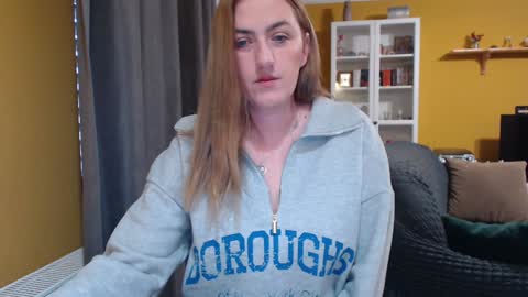 Snapshot of ella_max_live chatting on January 17, 6:47 am Ella  Max online show from January 17, 6:47 am