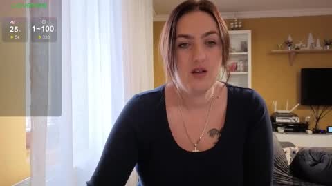 Snapshot of ella_max_live chatting on February 23, 6:33 am Ella Max online show from February 23, 6:33 am