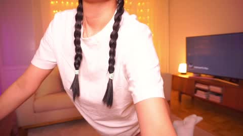 ELLA OWEN online show from January 17, 2:18 pm