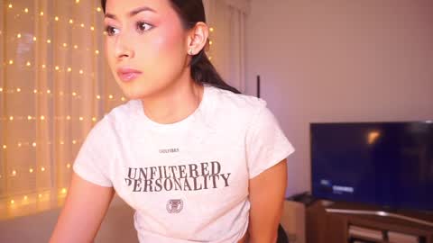 ELLA OWEN online show from January 29, 1:17 pm