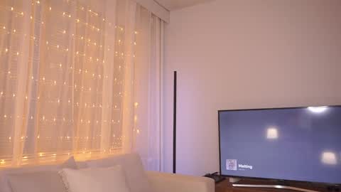 ELLA OWEN online show from January 29, 4:19 pm