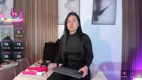 ella rouse online show from December 1, 1:16 pm