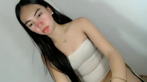 ella_walkerxxx online show from June 12, 4:28 pm