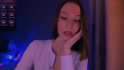 ellaamber online show from March 10, 3:33 am