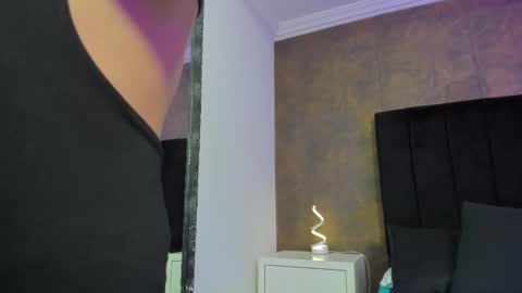 Ellaa Muller online show from February 11, 9:03 pm