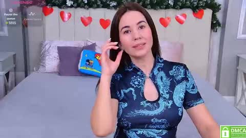 Ella online show from February 26, 4:14 am