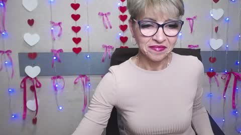 Snapshot of ellabonito chatting on January 26, 9:29 am EllaBonito online show from January 26, 9:29 am