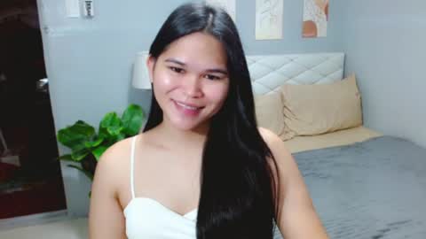 Snapshot of ellaford chatting on July 18, 10:46 pm EllaFord online show from July 18, 10:46 pm
