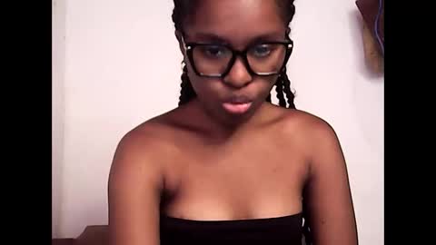 Snapshot of ellah245 chatting on March 2, 10:55 am ellah245 online show from March 2, 10:55 am