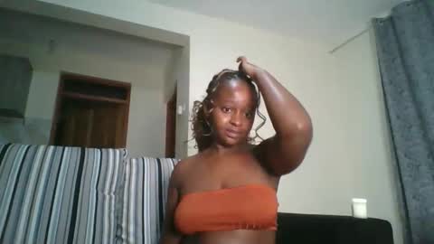 ellah-simone online show from May 31, 12:08 am