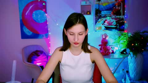 Snapshot of ellahorton chatting on April 23, 2:08 pm Ella online show from April 23, 2:08 pm