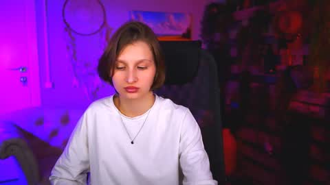 Snapshot of ellahorton chatting on May 12, 6:05 pm Ella online show from May 12, 6:05 pm