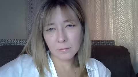 Snapshot of ellajohnsonx chatting on October 18, 11:55 am ellajohnsonx online show from October 18, 11:55 am