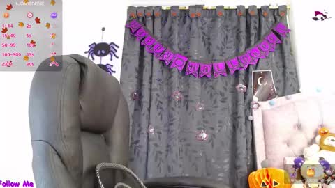 Snapshot of ellajonz chatting on October 5, 12:42 am Ella Amoneth online show from October 5, 12:42 am