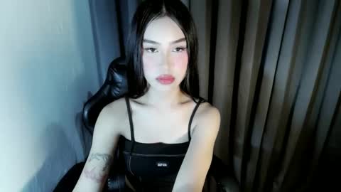 ella online show from December 4, 2:48 pm