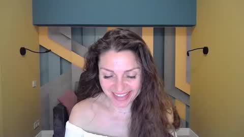 EllaLongs online show from December 13, 4:27 pm