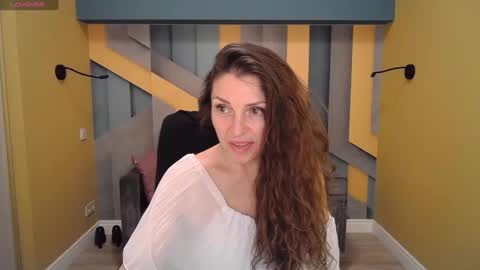 EllaLongs online show from January 18, 3:27 pm