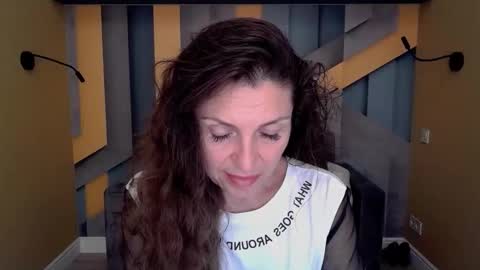 EllaLongs online show from September 10, 11:32 am