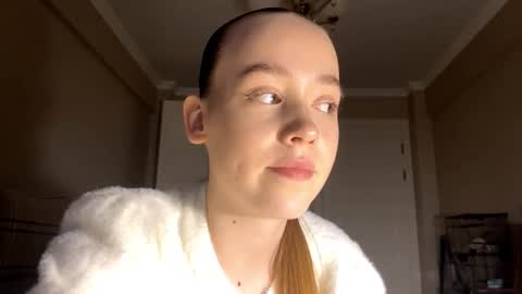 Ella online show from September 16, 3:24 pm