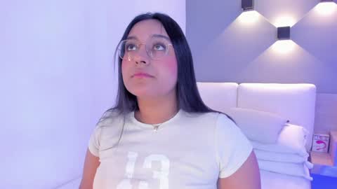 Ella online show from January 26, 5:02 am