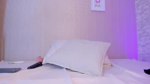 Ella online show from February 14, 10:38 am