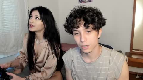 Ella and Cain online show from April 29, 5:30 pm