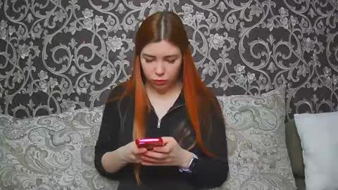 EllaNuar online show from February 6, 6:07 am