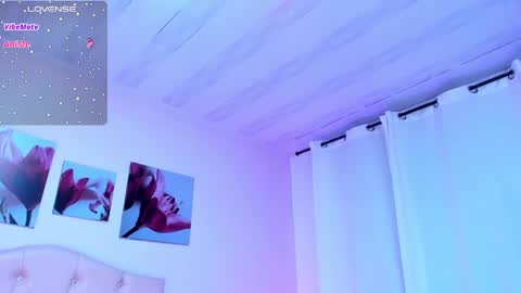 Snapshot of ellarosee_ chatting on December 2, 11:07 pm ellarosee_ online show from December 2, 11:07 pm