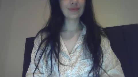 elle010843 online show from November 11, 9:20 am