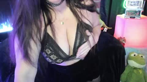 ELLE online show from November 20, 8:08 pm