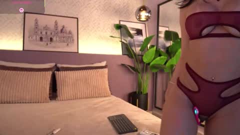 Elle Diane online show from March 9, 12:25 am