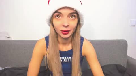 ellen_flow online show from December 20, 9:11 am