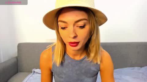 ellen_flow online show from October 9, 9:57 pm