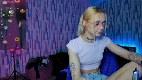 Ellie online show from January 25, 12:47 pm