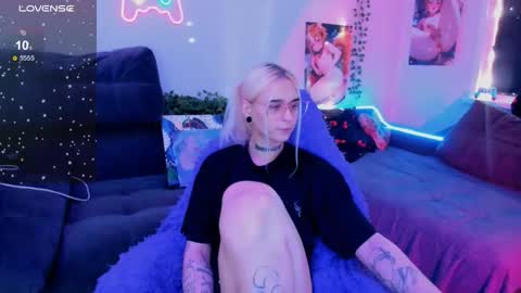 Ellie online show from November 16, 6:30 am