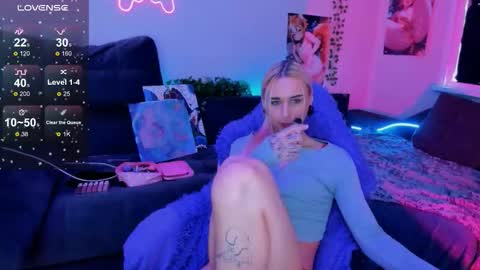 Ellie online show from November 23, 11:10 am