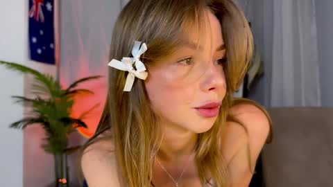 Snapshot of elli_harmon chatting on December 4, 2:59 pm Ellie --- Ill see you either on Friday or Saturday and definitely on Sunday online show from December 4, 2:59 pm