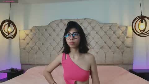 Snapshot of ellie_bloom18 chatting on January 14, 1:06 pm Ellie Bloom online show from January 14, 1:06 pm
