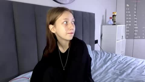 Ellie online show from October 3, 7:05 am