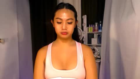 ellie online show from April 19, 7:29 am