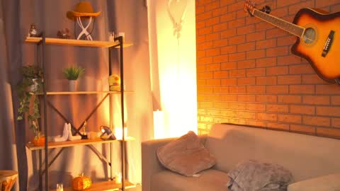 elliecutes online show from May 26, 6:20 am
