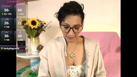 elliee1 online show from February 18, 4:16 pm