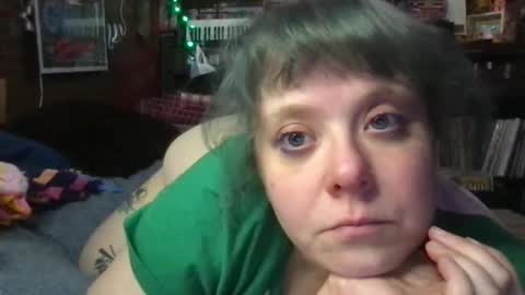 Ellie Louise online show from January 6, 10:56 pm