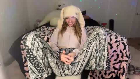 ellie online show from October 29, 2:03 am