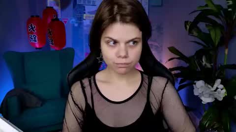 elliemurler online show from January 6, 1:04 pm