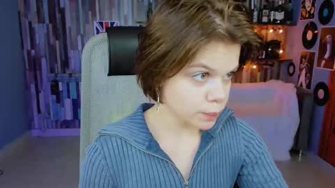 elliemurler online show from January 14, 1:06 pm