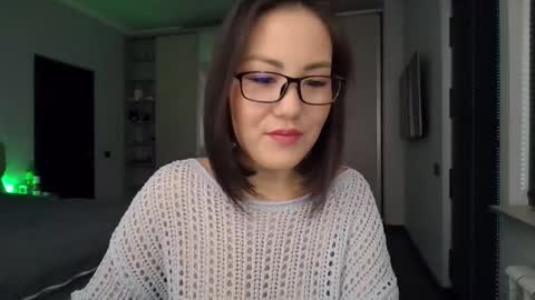 Snapshot of elliesoft chatting on September 24, 7:44 am elliesoft online show from September 24, 7:44 am