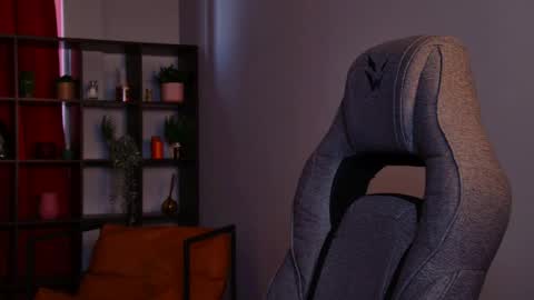 Elin online show from April 8, 8:47 am